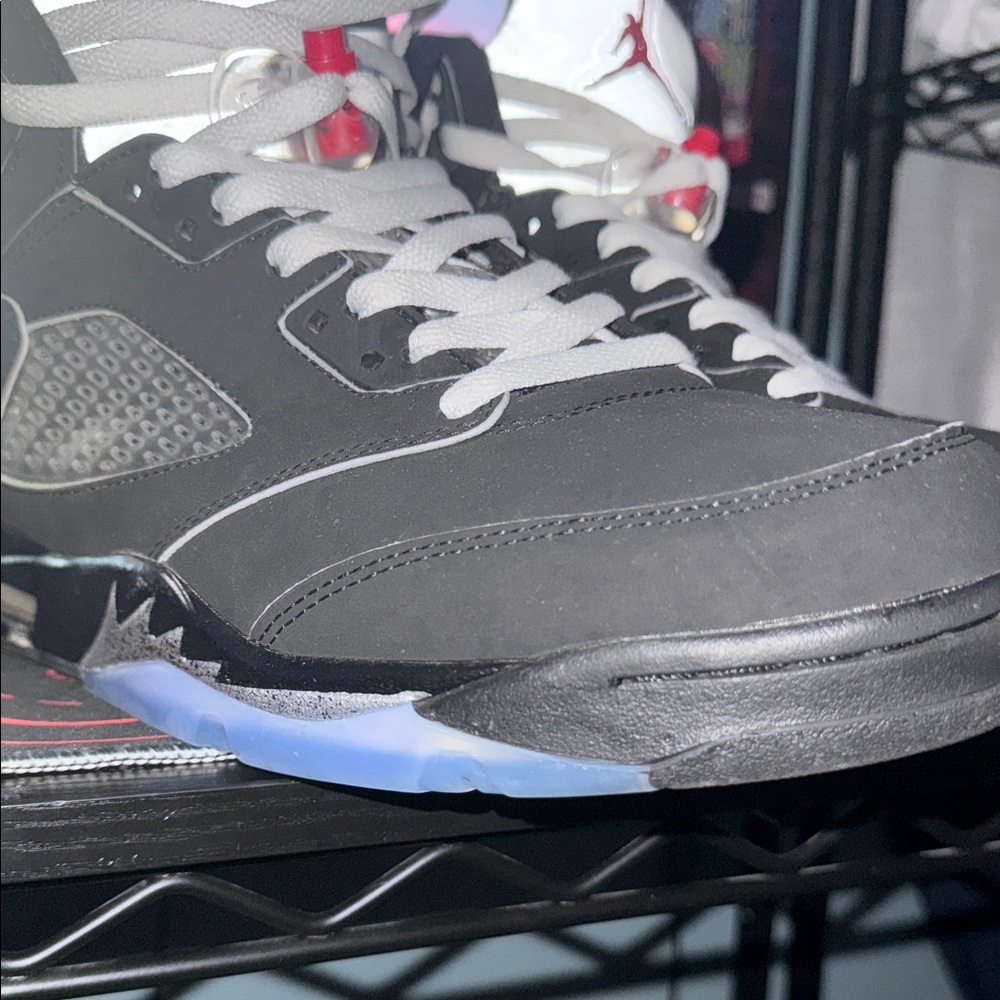 Jordan Black and White Men's Sneakers - Picture 4 of 4